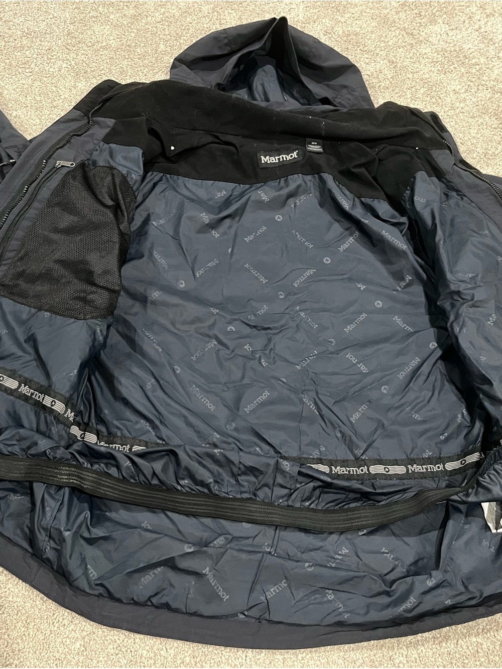 Marmot Men's Hooded Waterproof Jacket in Black - Picture 5 of 6
